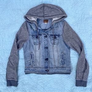 American Eagle Fleece Sleeved Denim Jacket